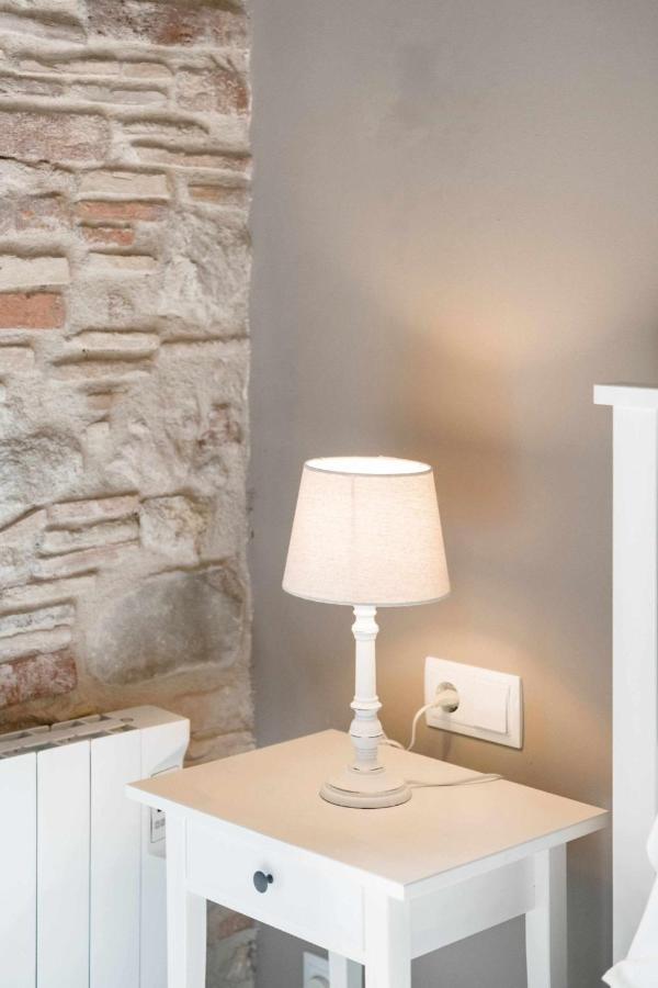 Revitalized Apartment In Historical Building Gerona Exterior foto
